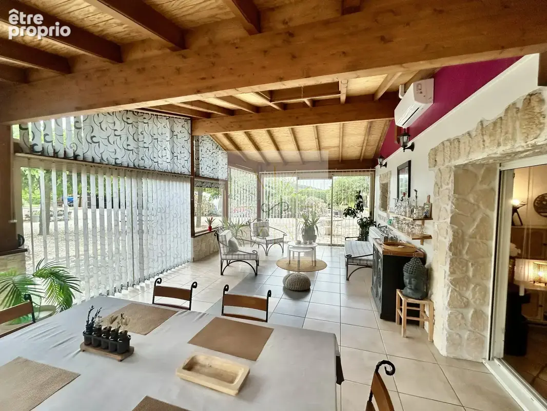 Maison 6 pièces 290 m² à vendre à La Garde-Adhemar (26700) - photo 2