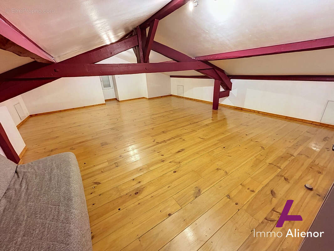 Maison 143 m² à Belin-Beliet  - photo 8