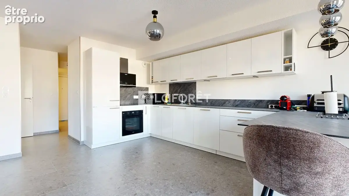 Appartement 5 pièces 96,46 m² TERRASSE / GARAGE / PARKING - photo 4