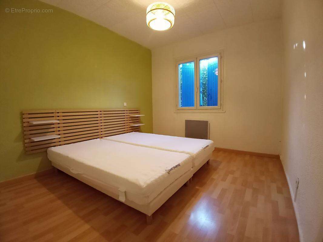 Maison à CAMARET-SUR-AIGUES