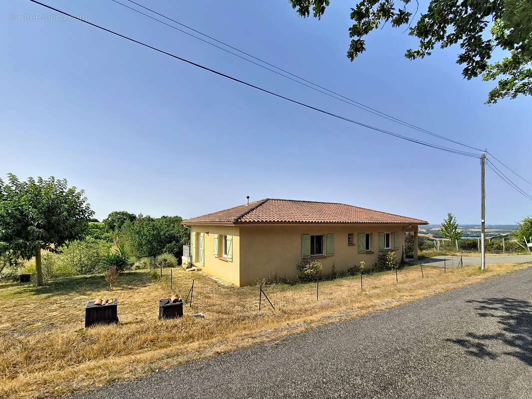 Villa T4 de 114m2 avec garage en sous-sol et jardin - photo 4