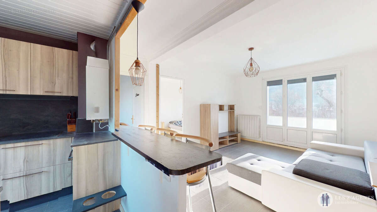 Appartement à SAINT-MARTIN-D'HERES