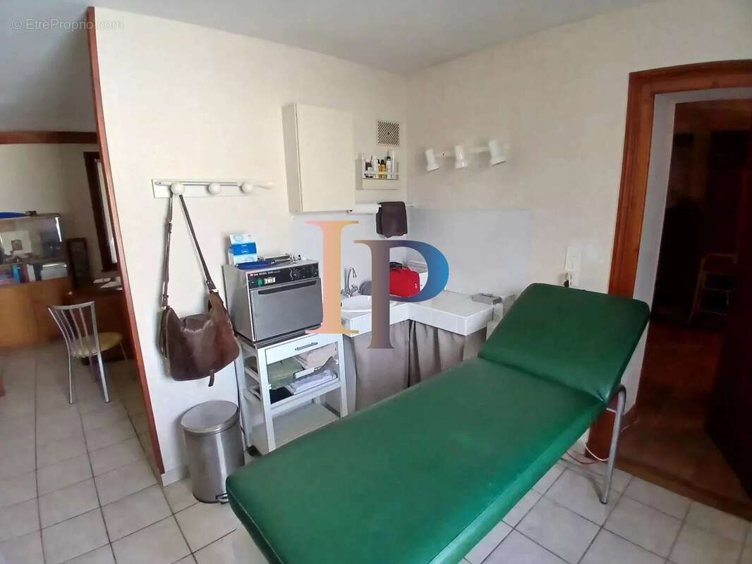 Maison à LA CLAYETTE