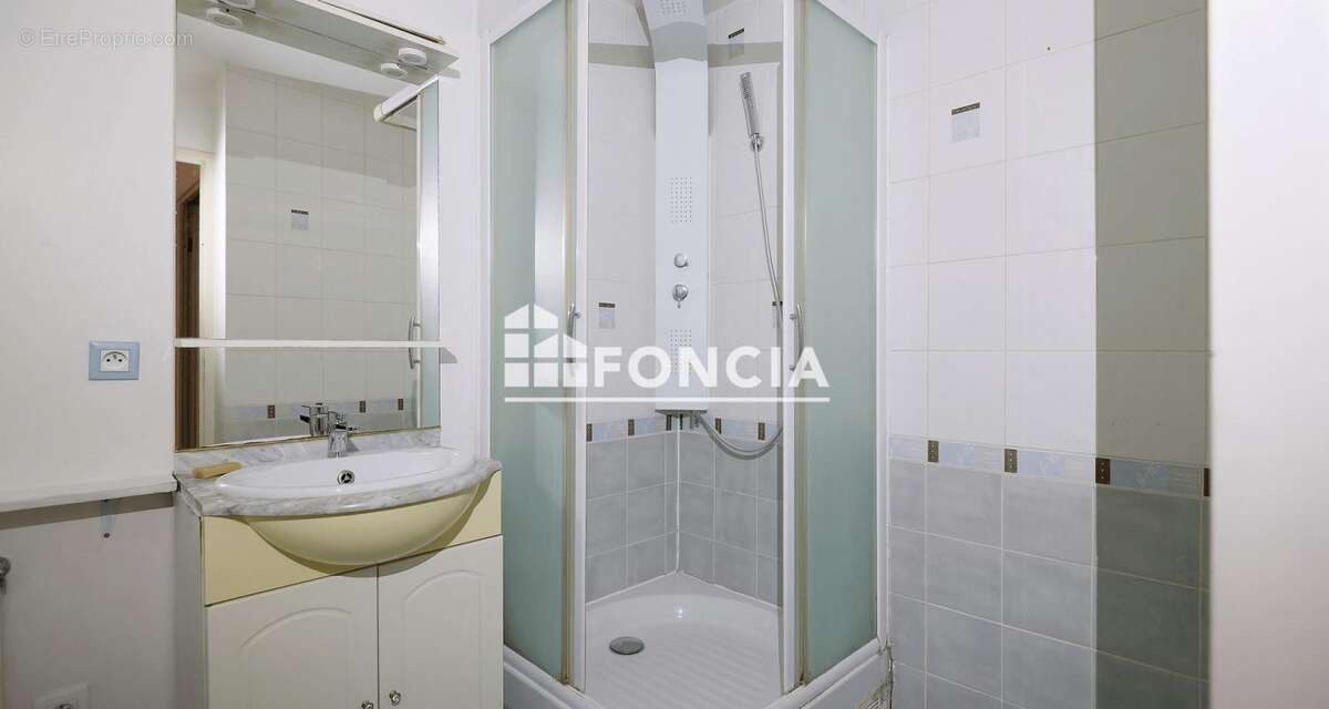 Appartement à COMBS-LA-VILLE