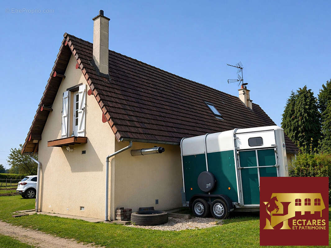 Maison à COURCELLES-SUR-SEINE