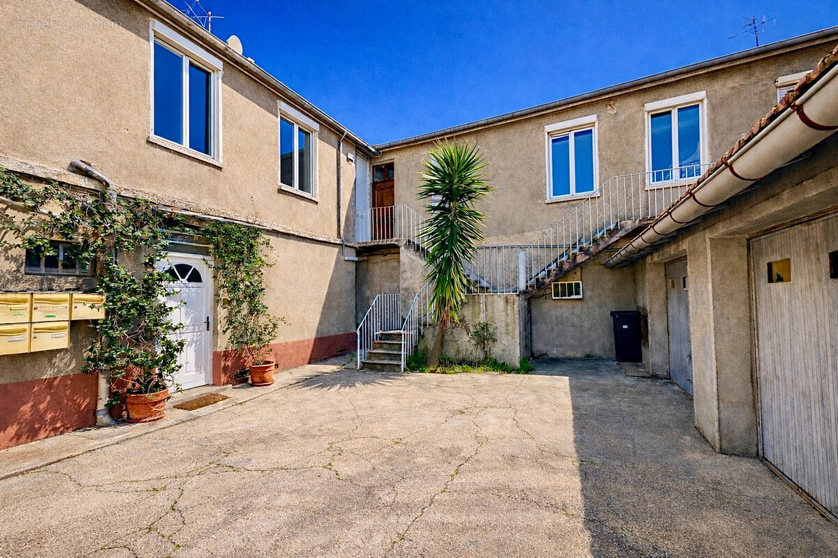 Appartement à NIMES