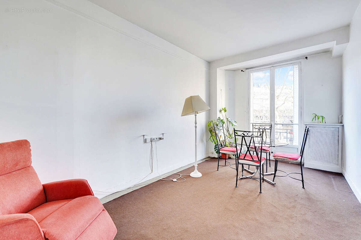 Appartement à PARIS-18E
