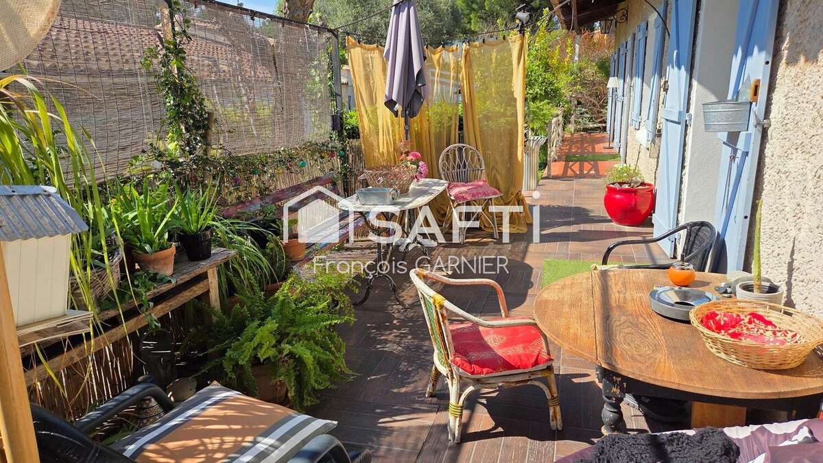 Photo 2 - Maison à BANDOL