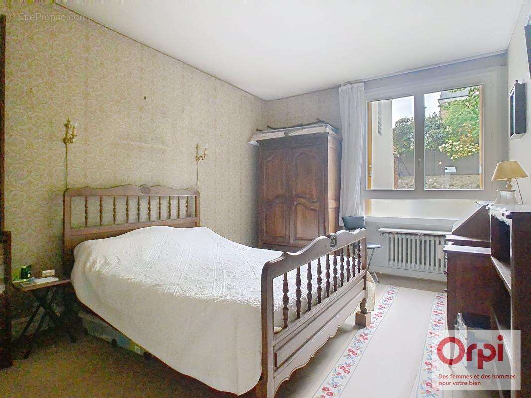 Appartement à ISSY-LES-MOULINEAUX