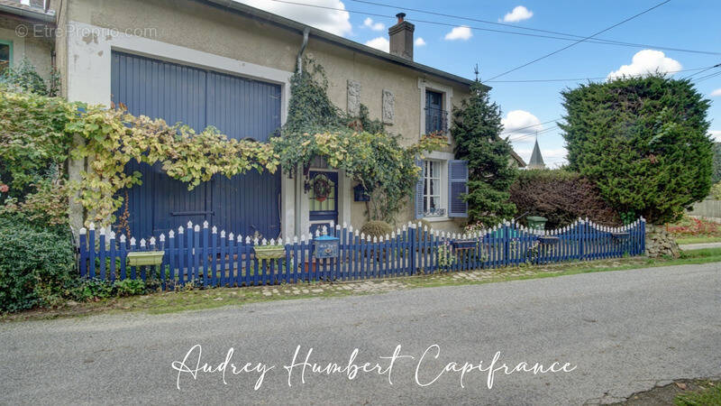 Maison à BUXIERES-SOUS-LES-COTES