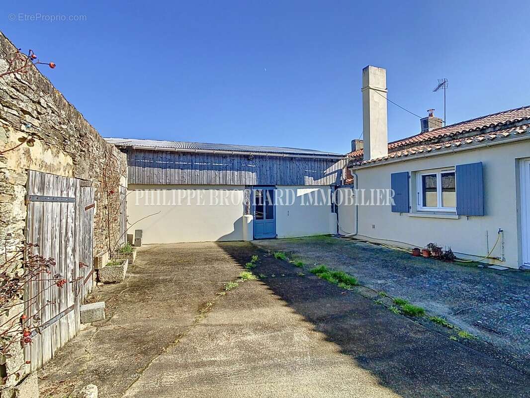 Maison à MAREUIL-SUR-LAY-DISSAIS