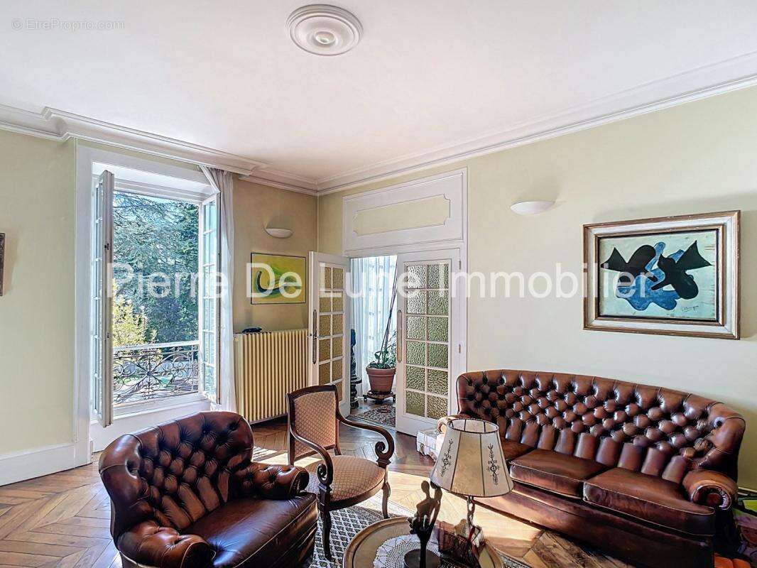 Maison à CALUIRE-ET-CUIRE