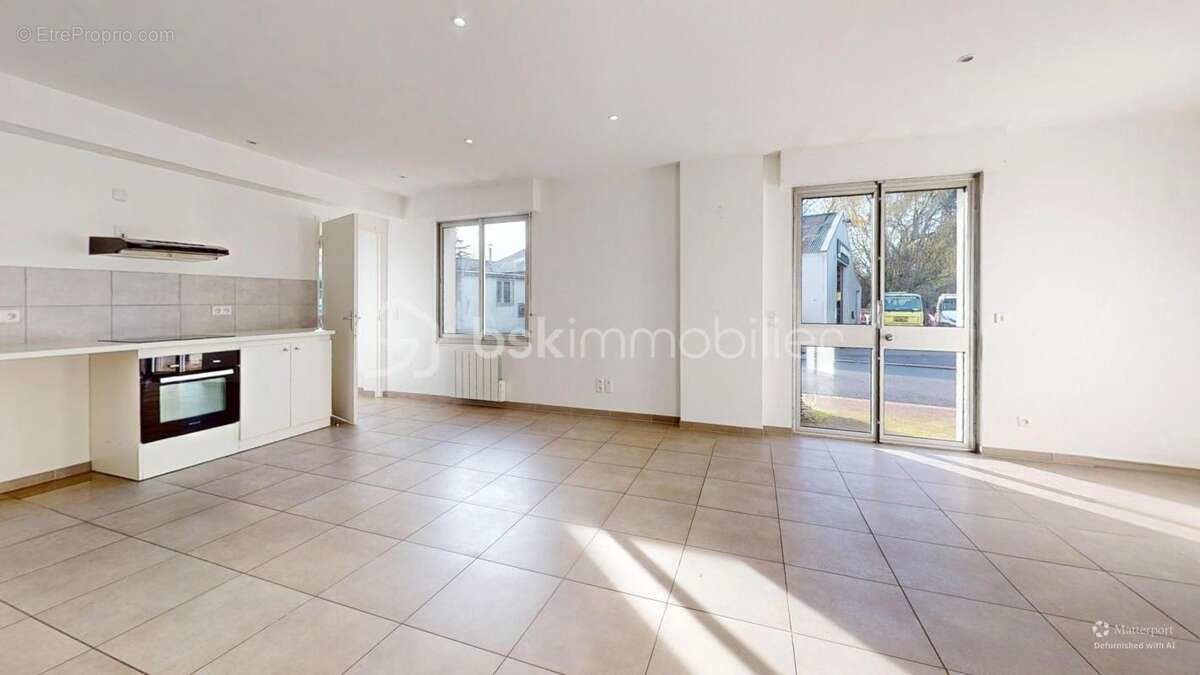 Maison à BELLEGARDE