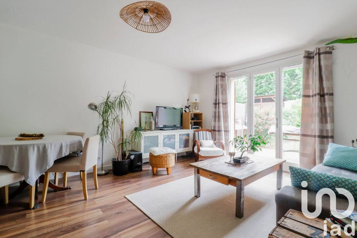 Photo 1 - Maison à SAULX-LES-CHARTREUX