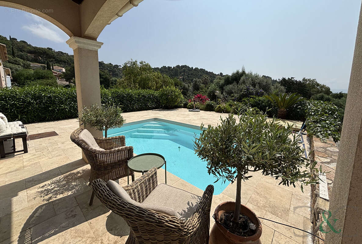 Maison à BORMES-LES-MIMOSAS