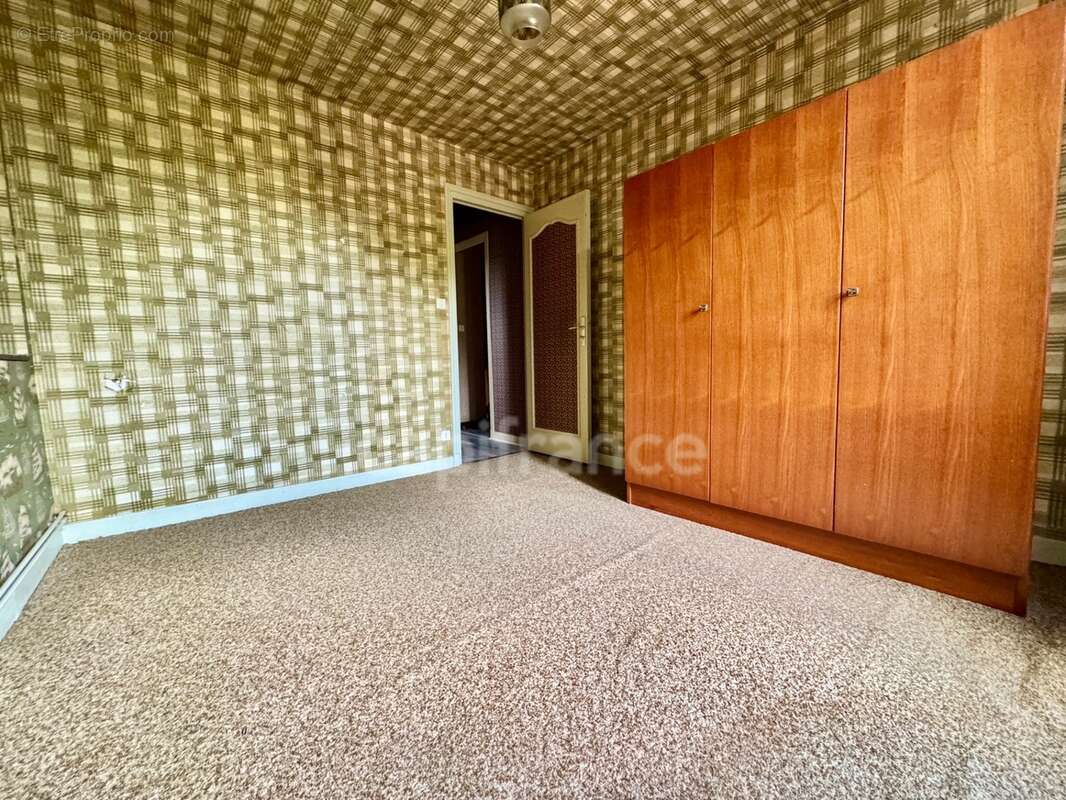 Maison à vendre à OUCHES 4 chambres 128m2 sur 1504m2 de terrain - dependance de 45m2 au sol - photo 6
