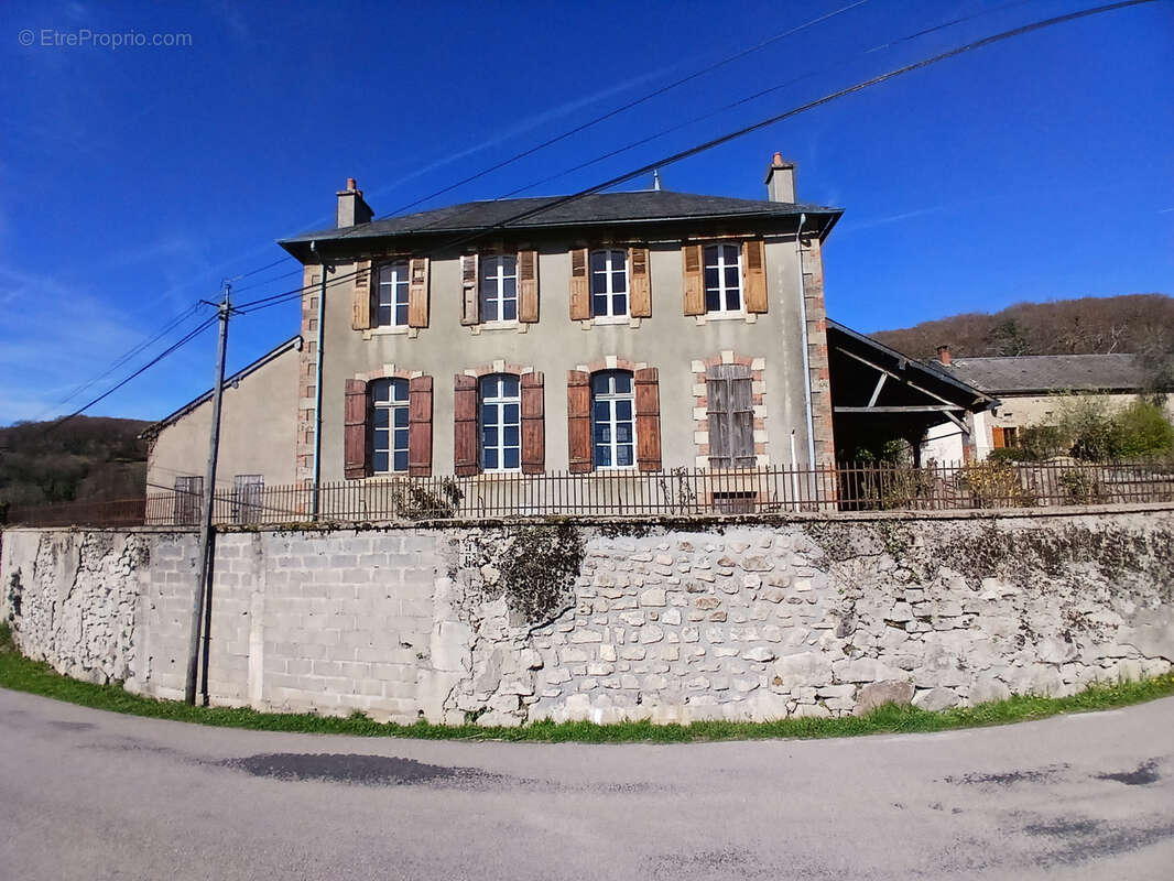 Maison à SAINT-LEGER-DE-FOUGERET