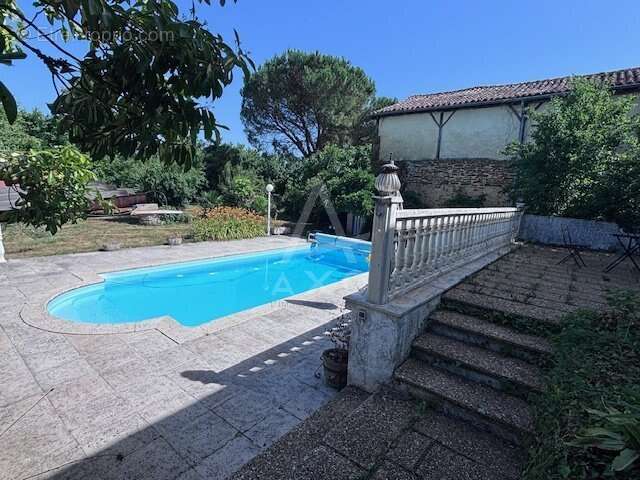 Propriété de caracttère du XIXème siécle - 265 m² avec piscine sur terrain de 1320 m² - photo 6