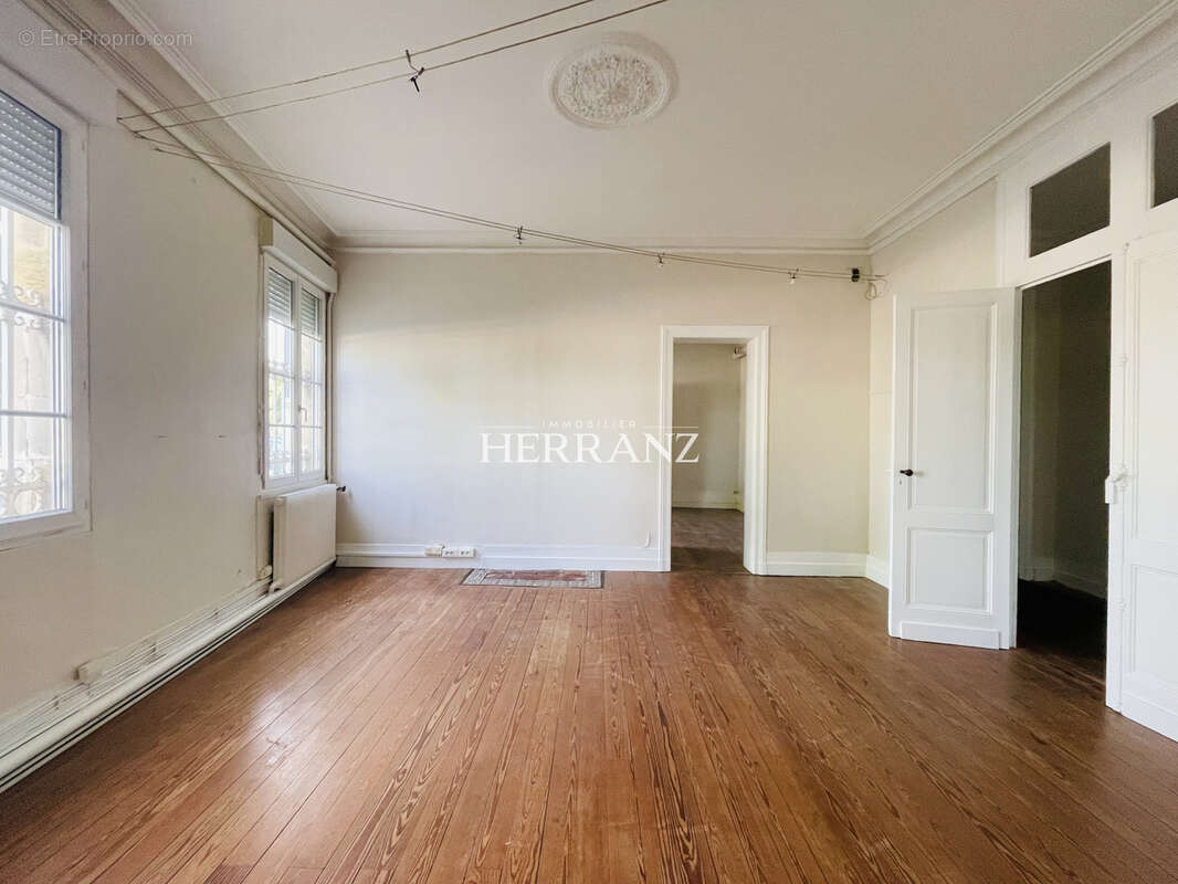 maison, appartement ou local pro de 240m2 - photo 3