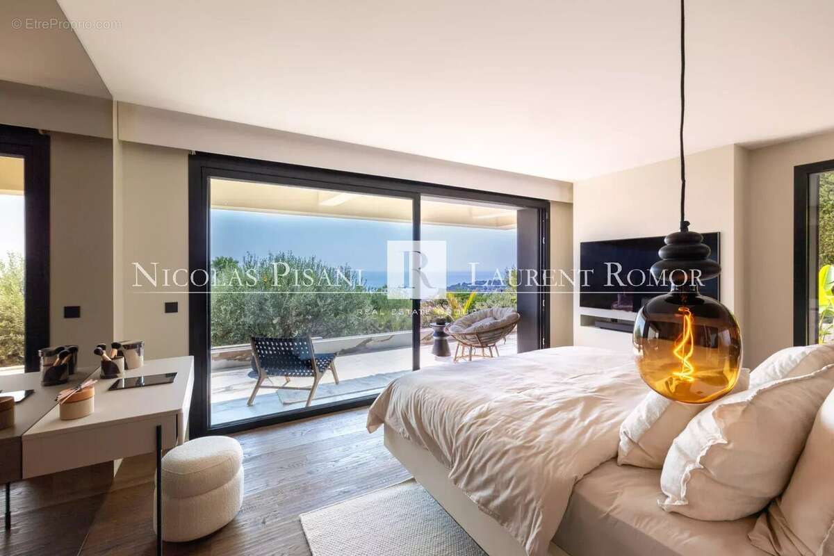 Maison à ROQUEBRUNE-CAP-MARTIN