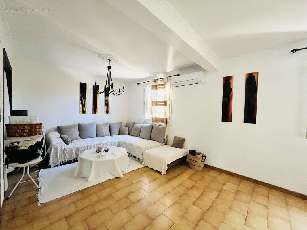 Maison T5 avec garage à Marseille Saint Barthélemy - photo 3