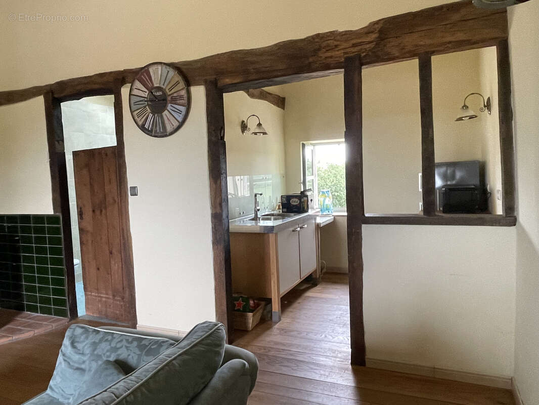 Maison Restaurée avec Goût, Gîte Indépendant, Piscine et Vue sur les Montagnes - photo 26