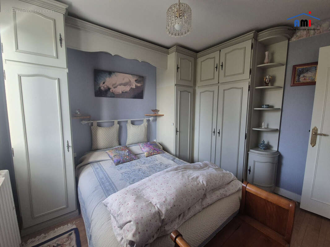 Maison à MOUTIERS-AU-PERCHE