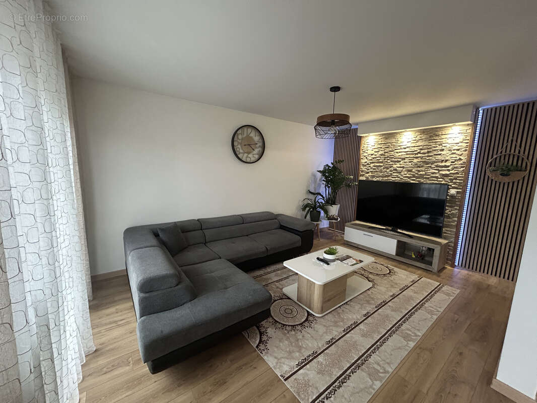 Appartement à SAINT-ETIENNE