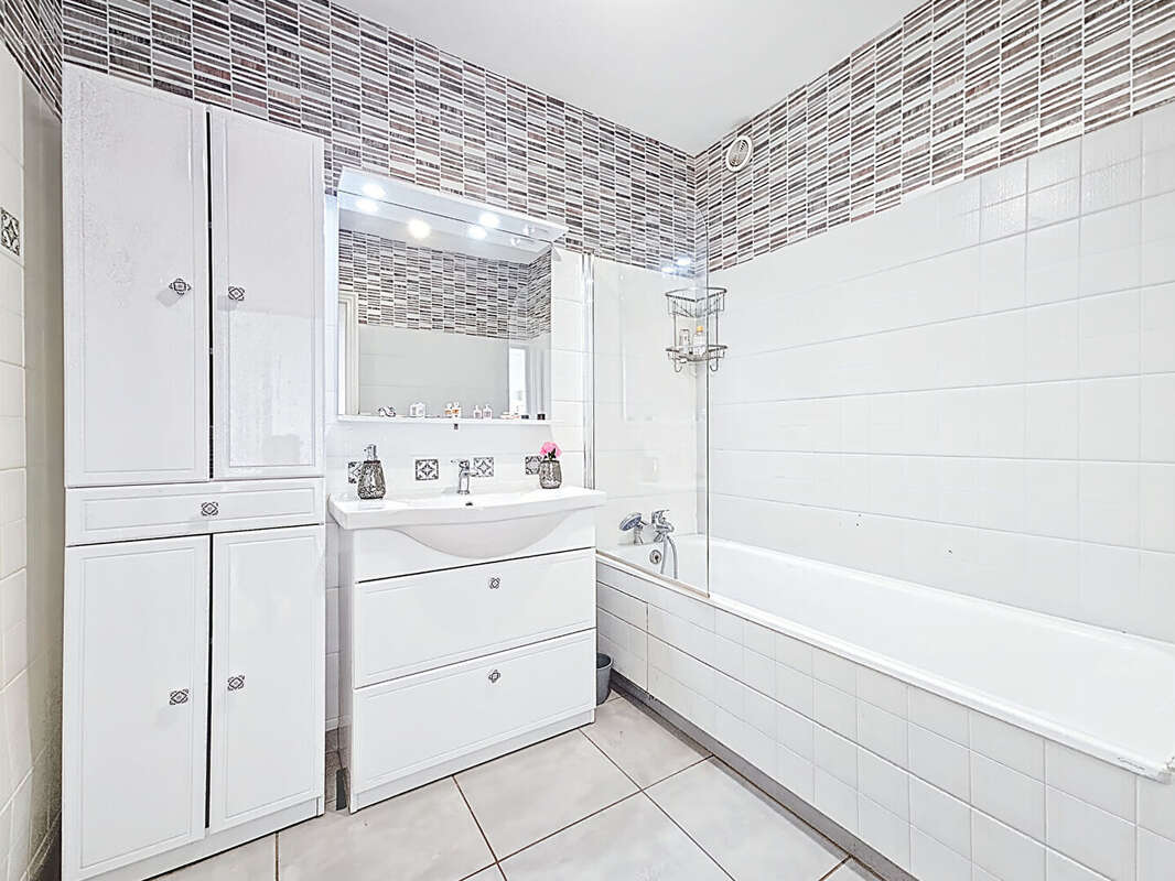 Appartement T5 - 108 m² - photo 6