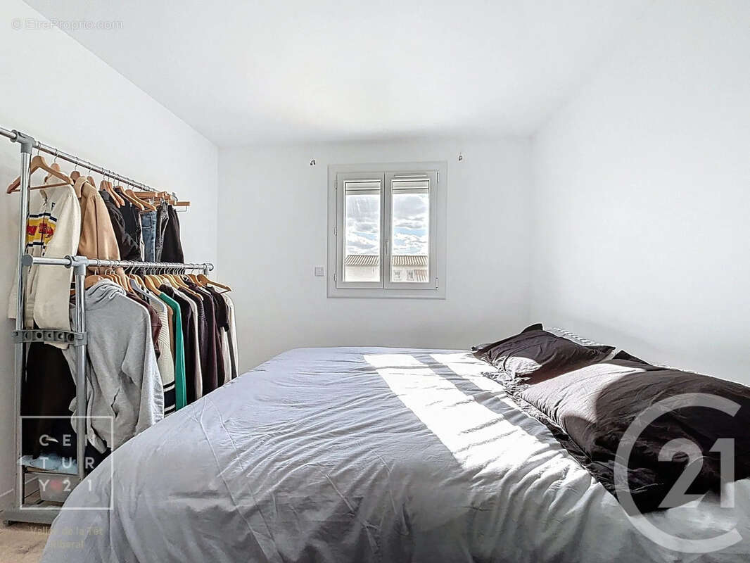 Maison 160 m² à Le Soler  - photo 12