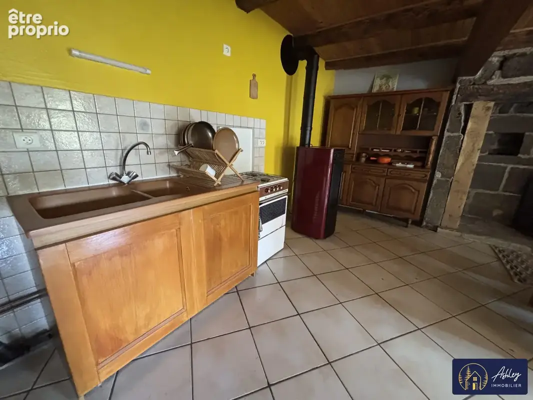 Maison 4 pièces COLLANDRES (Cantal)