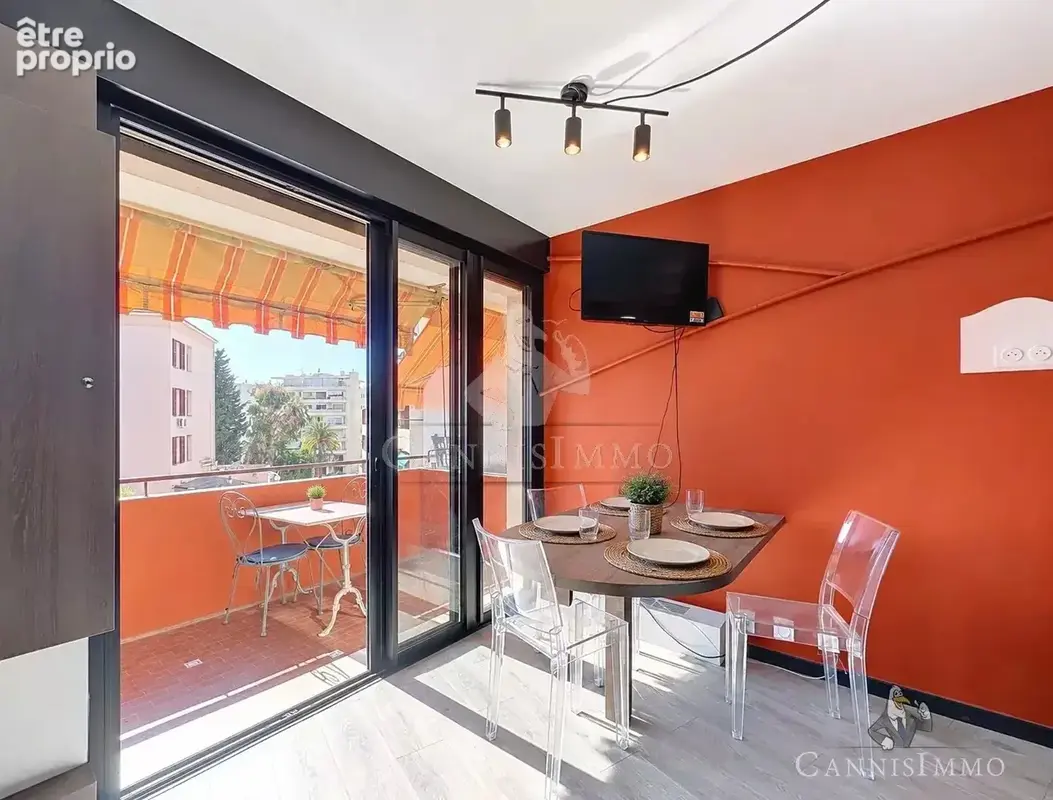 Cannes le suquet - studio d'architecte vue mer avec terrasse - photo 6