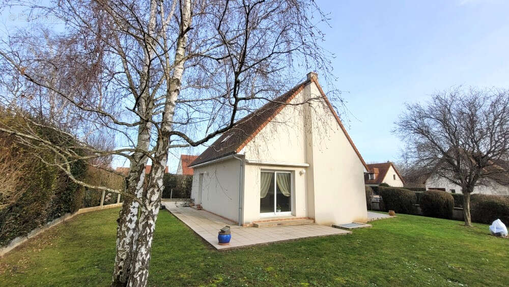 Maison à CORMELLES-LE-ROYAL