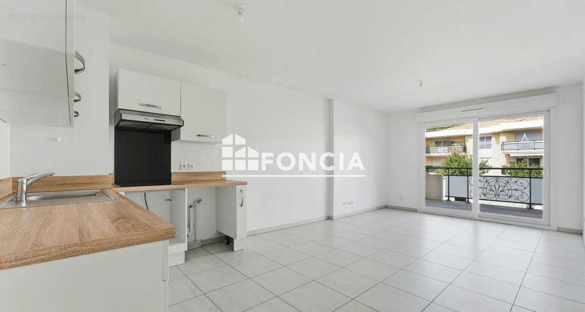 Appartement à VILLENEUVE-LOUBET