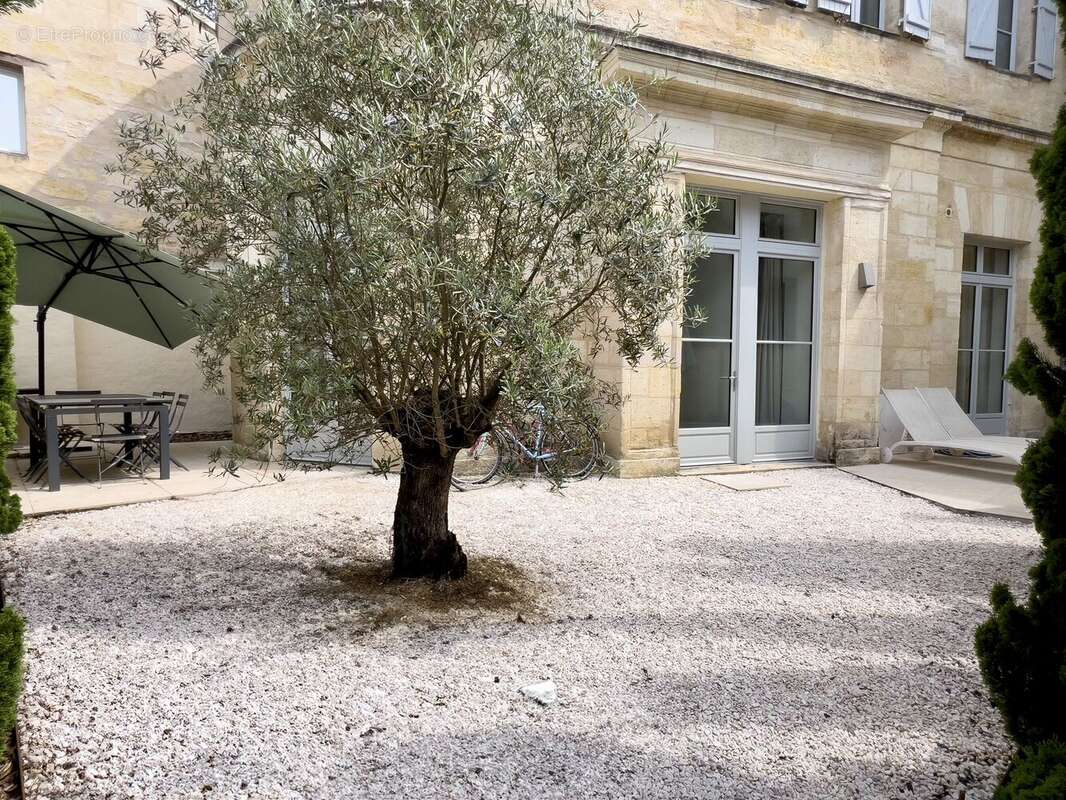 Appartement à BORDEAUX