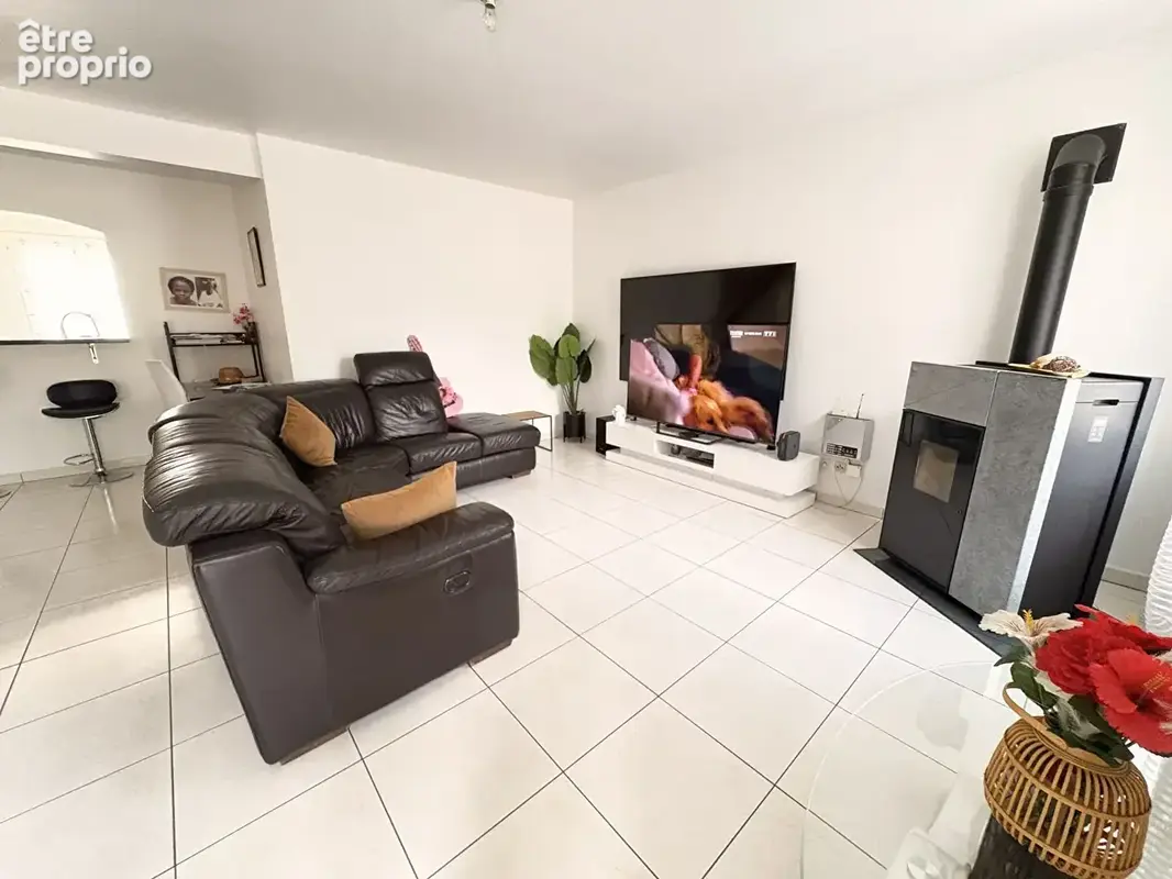 Maison spacieuse 8 pièces à vendre à Méru - Rare sur le marché - photo 4