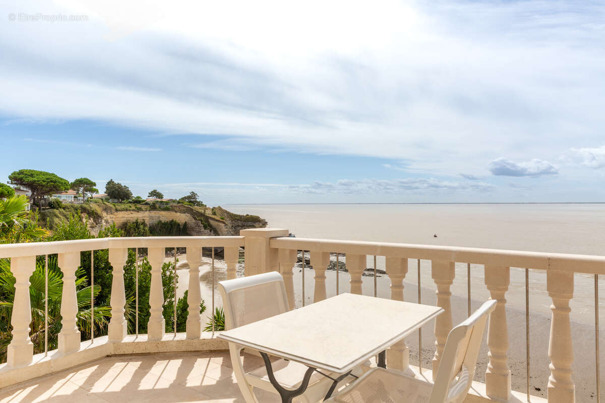 Maison à MESCHERS-SUR-GIRONDE