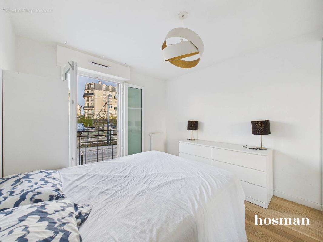 Appartement à LA GARENNE-COLOMBES