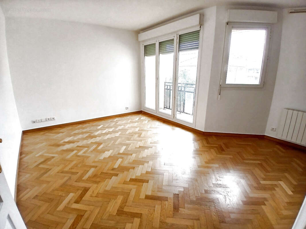 Studio avec balcon, cave et parking a charenton - photo 2