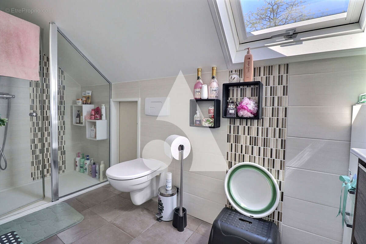 Maison à MERY-SUR-OISE