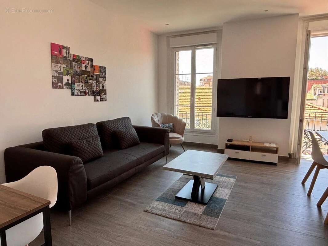 Exclusivite- cannes banane--dernier etage, tres beau 3p dans immeuble bourgeois - photo 5