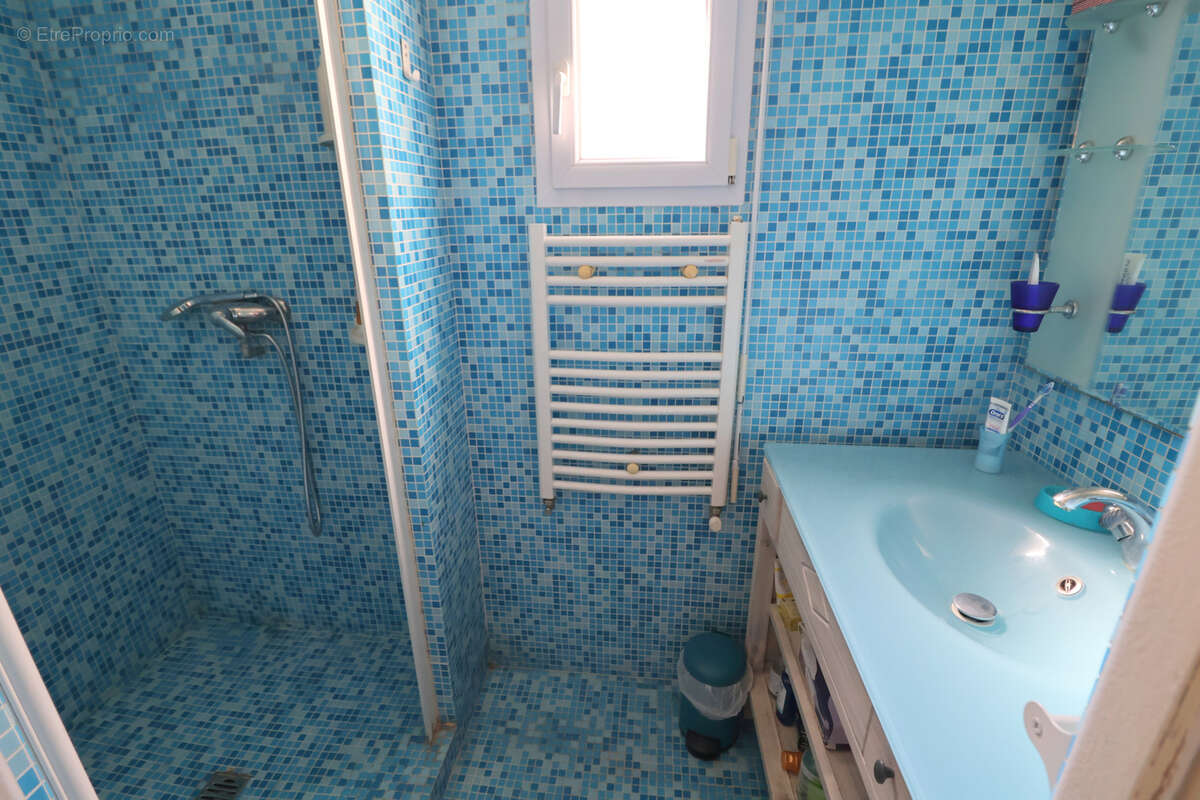 Dans secteur recherché de STELLA-PLAGE maison bâtie sur 656 m2  de 4/5 ch  et garage - photo 8