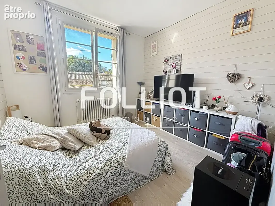 Exclusivité Cabinet FOLLIOT - Maison de ville avec double garage et potentiel d'aménagement ! - photo 7