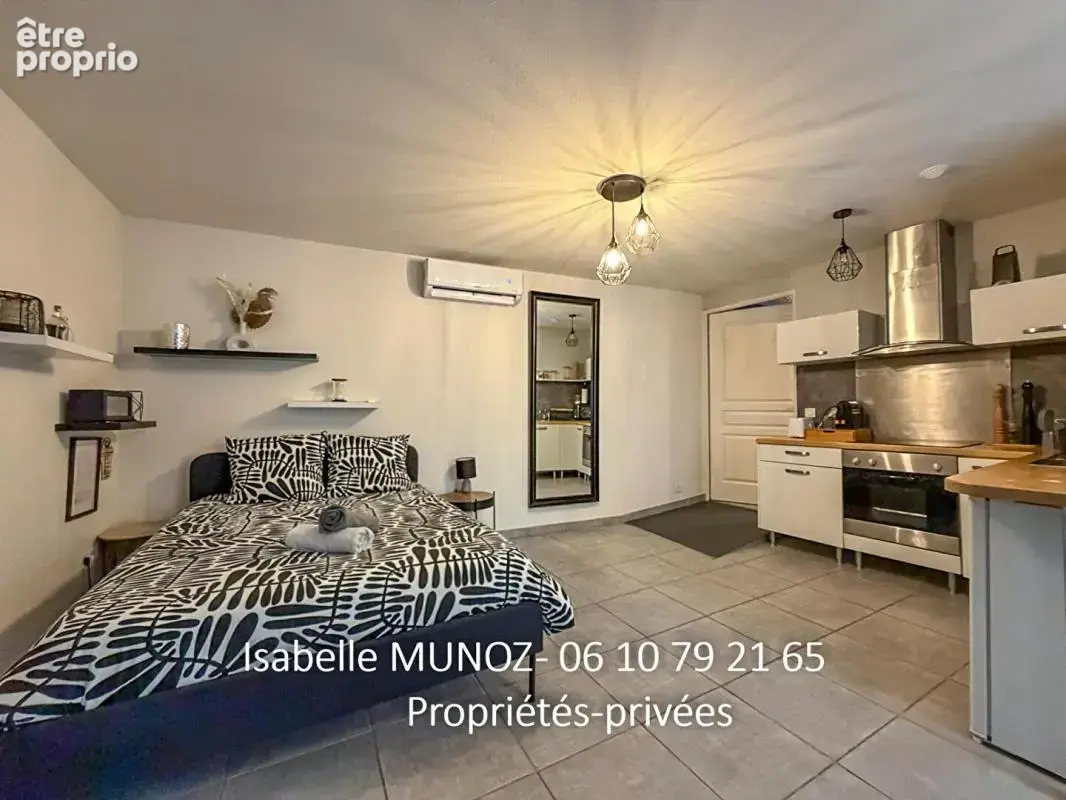 Immeuble Riom, 122 m2 et 180m2 de dépendances (grange avec parking, cave voutée?) - photo 6