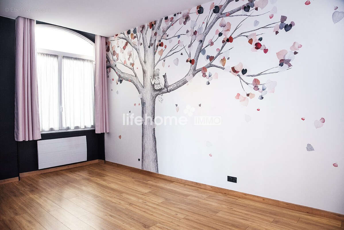 Appartement 255 m² à Chateauroux  - photo 9