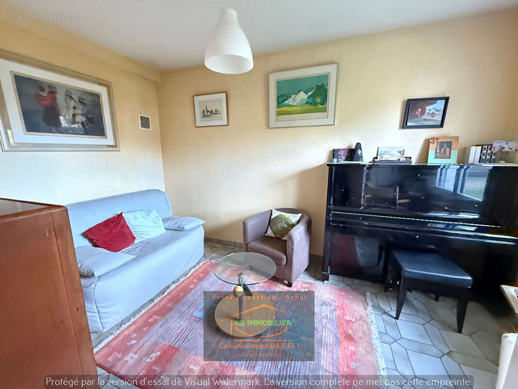 Maison à MONTGERMONT