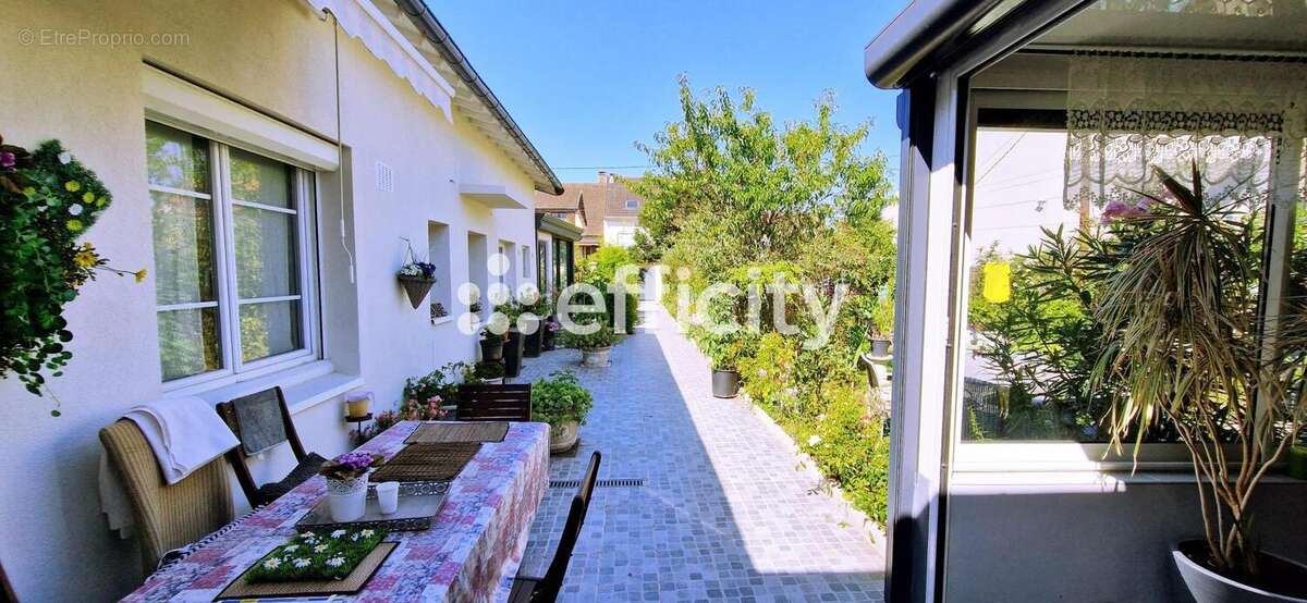 Maison à CHAMPIGNY-SUR-MARNE