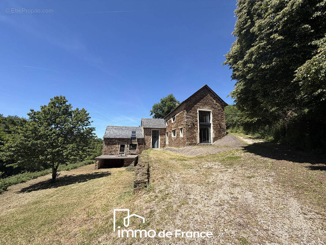 Maison à QUINS