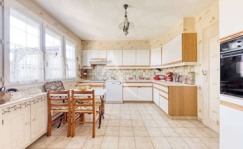 Maison à OZOIR-LA-FERRIERE