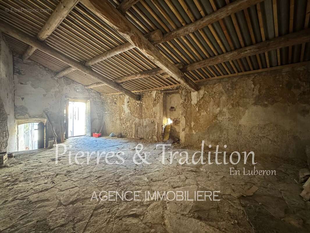 Maison à CERESTE